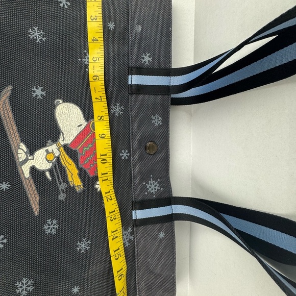 Coach X Peanuts Tote Bag 38 With Snoopy Ski Motif - Picture 17 of 17